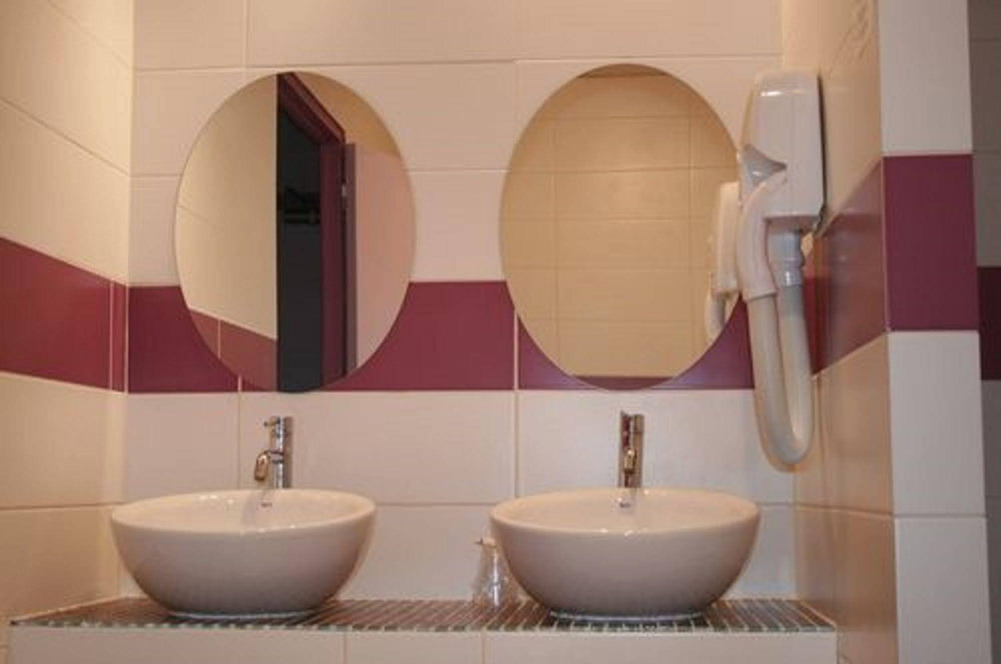 Residence Universitaire Lanteri فونتوناي أو روز المظهر الخارجي الصورة